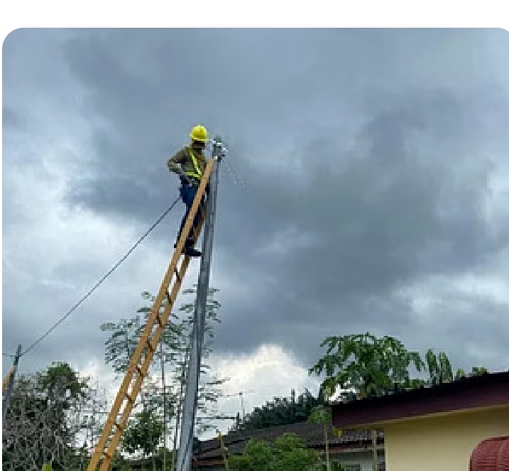 FTTH aerial installation work
